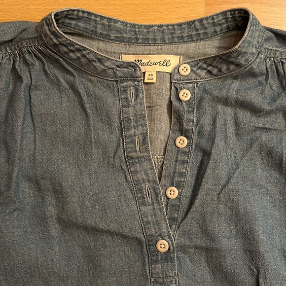 Madewell denim chambray top size extra small - Picture 5 of 5
